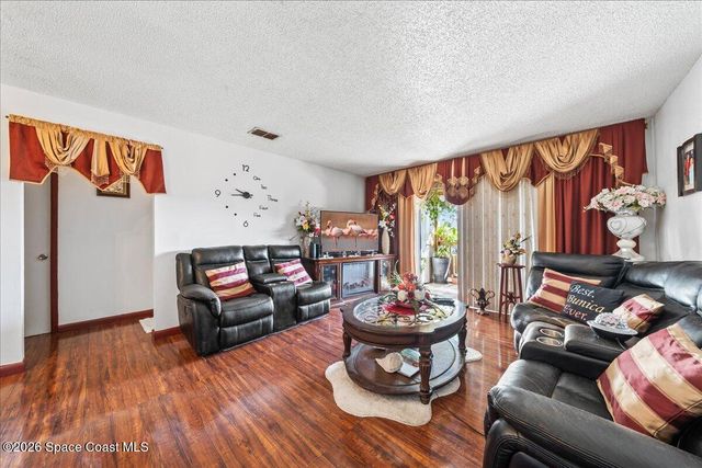 247 Cambridge Lane, Melbourne, FL 32935