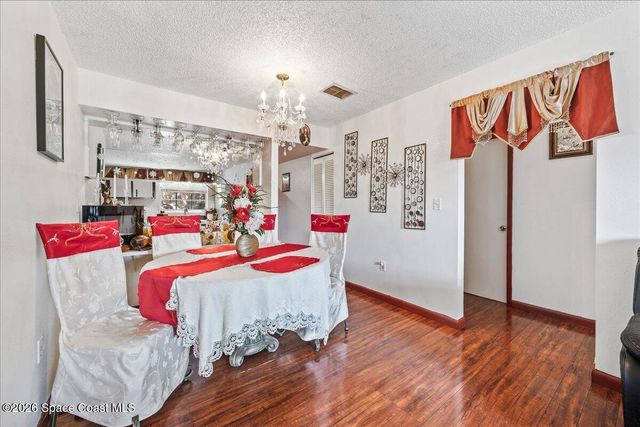 247 Cambridge Lane, Melbourne, FL 32935