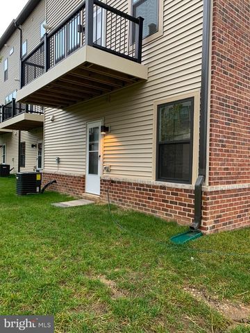 2715 EVANSGREEN DR, Suitland, MD 20746