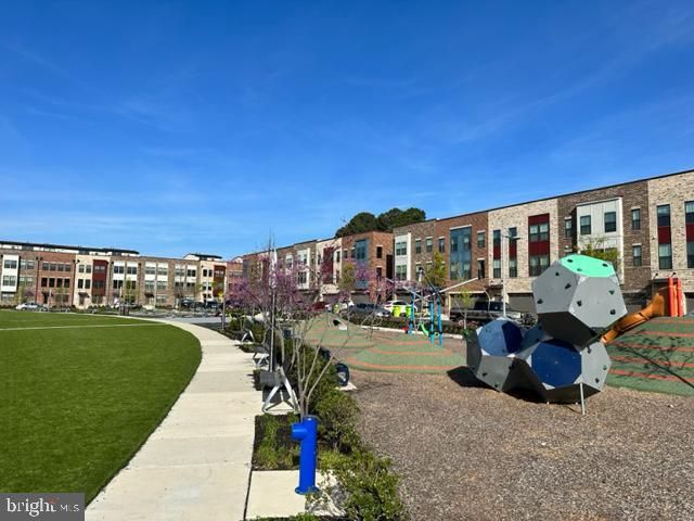 2715 EVANSGREEN DR, Suitland, MD 20746