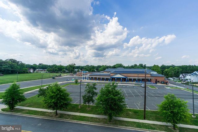 2715 EVANSGREEN DR, Suitland, MD 20746