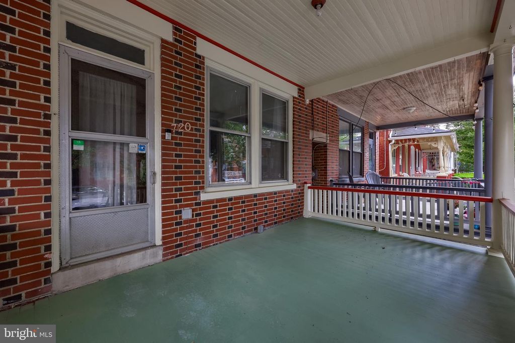 720 1ST STREET, Lancaster, PA 17603