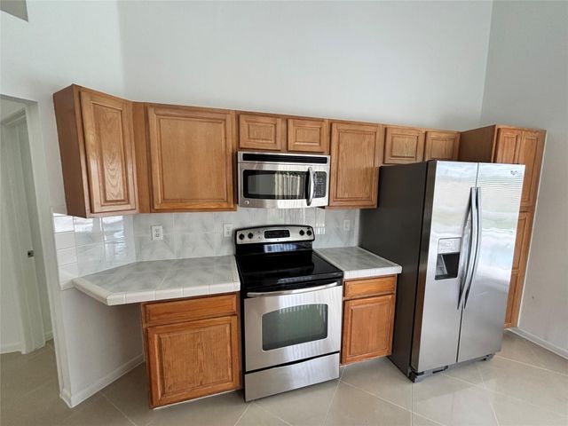 2990 NW 68th Avenue, Margate, FL 33063