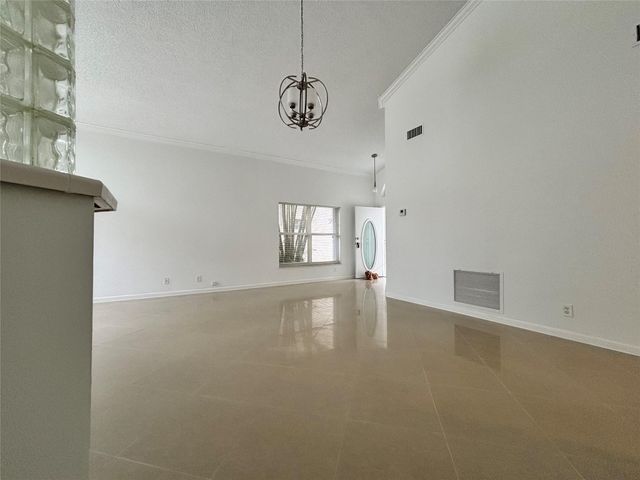 2990 NW 68th Avenue, Margate, FL 33063