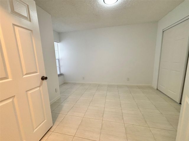 2990 NW 68th Avenue, Margate, FL 33063