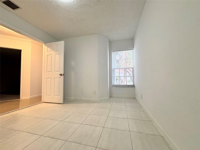 2990 NW 68th Avenue, Margate, FL 33063