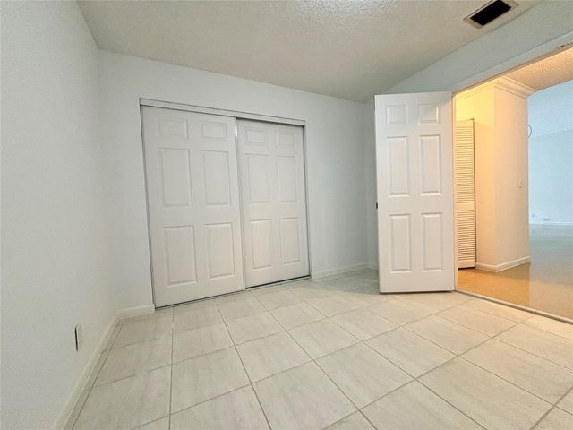 2990 NW 68th Avenue, Margate, FL 33063