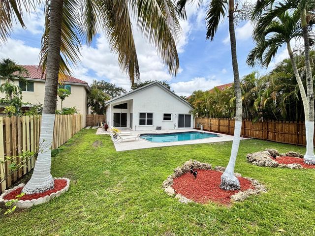 2990 NW 68th Avenue, Margate, FL 33063