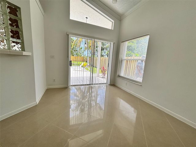 2990 NW 68th Avenue, Margate, FL 33063
