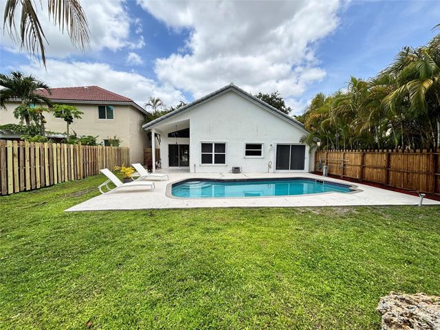 2990 NW 68th Avenue, Margate, FL 33063