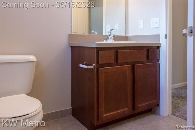49144 W Woods Drive, Shelby Twp, MI 48317