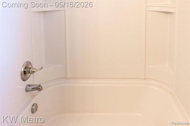 49144 W Woods Drive, Shelby Twp, MI 48317