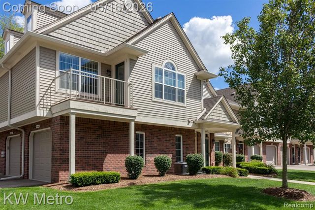 49144 W Woods Drive, Shelby Twp, MI 48317