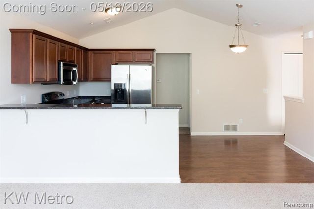 49144 W Woods Drive, Shelby Twp, MI 48317