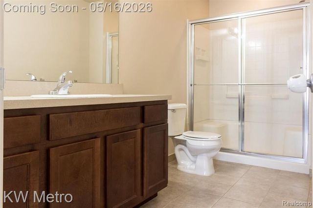 49144 W Woods Drive, Shelby Twp, MI 48317