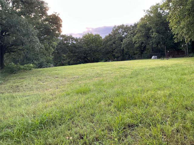 2330 Knight Road, Denison, TX 75020