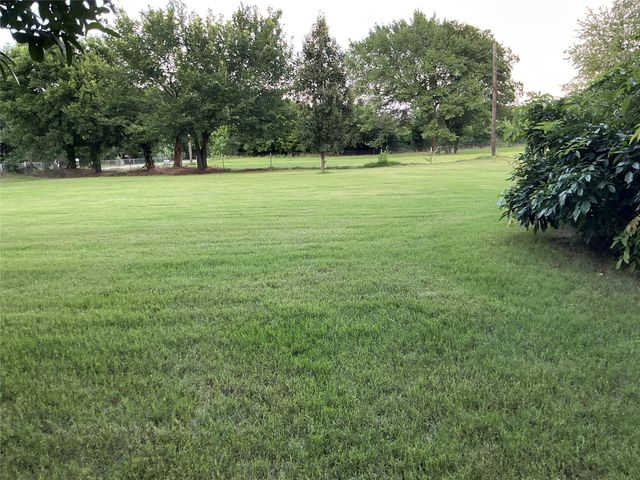 2330 Knight Road, Denison, TX 75020