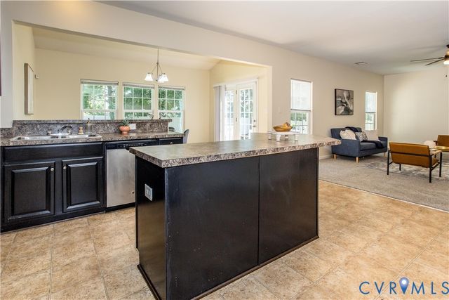 8807 Proctors Run Dr, Chester, VA 23237