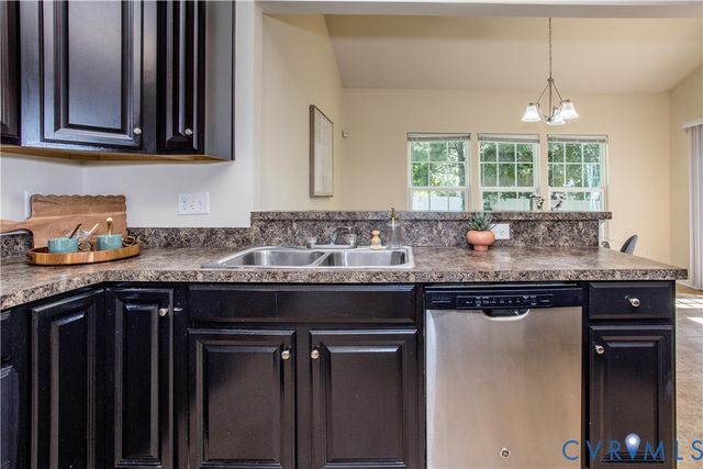 8807 Proctors Run Dr, Chester, VA 23237