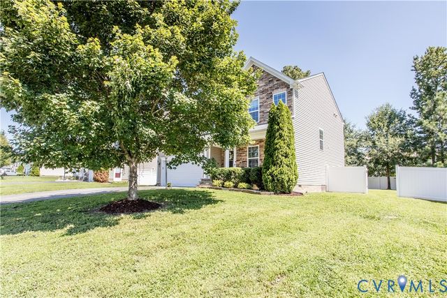 8807 Proctors Run Dr, Chester, VA 23237