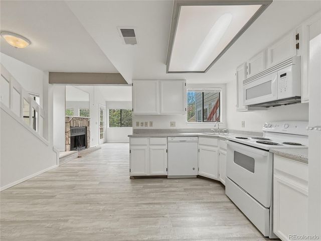 942 S Dearborn Way 10, Aurora, CO 80012