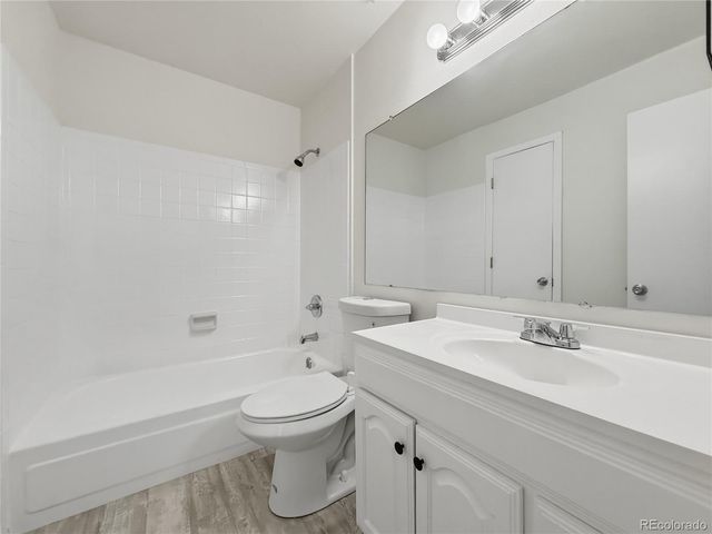 942 S Dearborn Way 10, Aurora, CO 80012