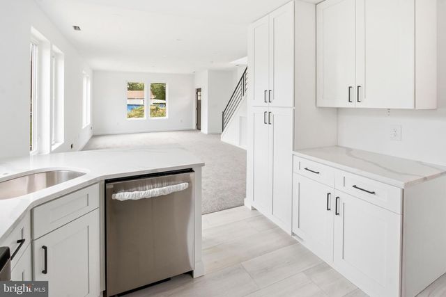 43 E HODGES AVE, Lawnside, NJ 08045