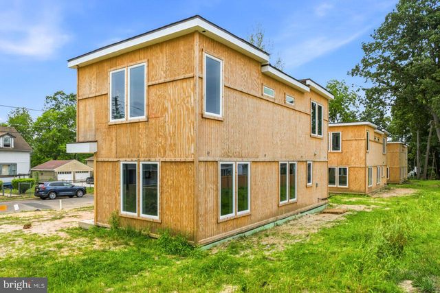 43 E HODGES AVE, Lawnside, NJ 08045