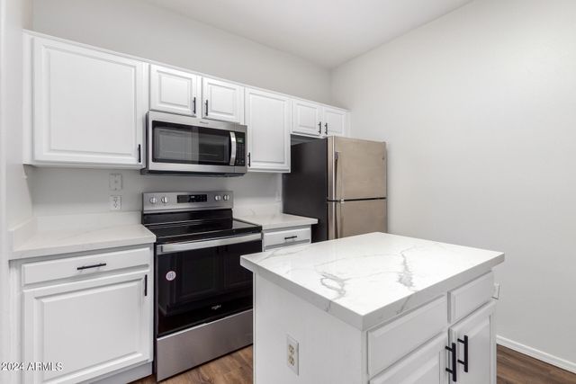 9550 E THUNDERBIRD Road 130, Scottsdale, AZ 85260