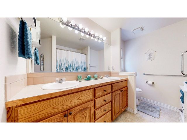 2094 35th Ave Ct, Greeley, CO 80634