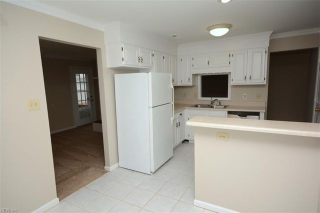 921 Daimler DR, Virginia Beach, VA 23454