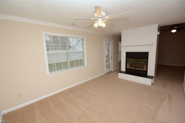 921 Daimler DR, Virginia Beach, VA 23454