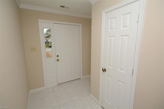 921 Daimler DR, Virginia Beach, VA 23454