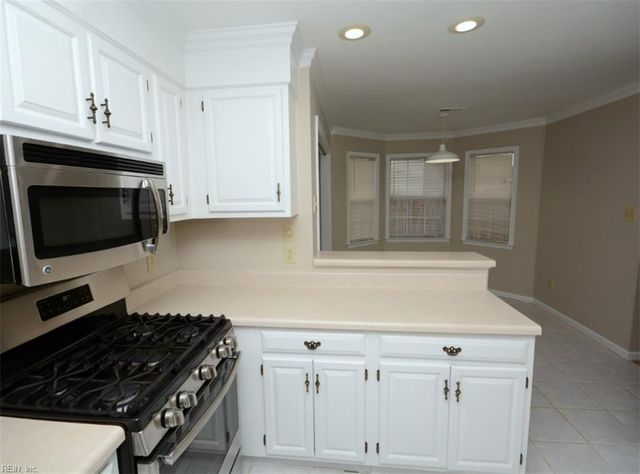 921 Daimler DR, Virginia Beach, VA 23454