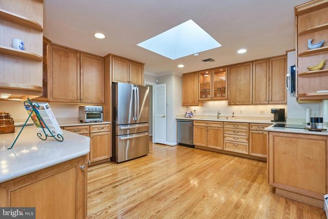10800 KELLEY DR, Fairfax, VA 22030