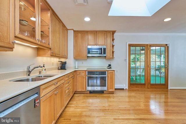 10800 KELLEY DR, Fairfax, VA 22030