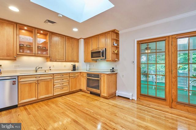 10800 KELLEY DR, Fairfax, VA 22030