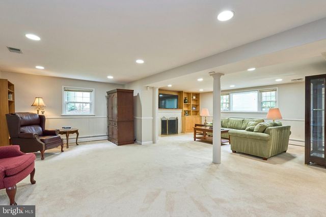 10800 KELLEY DR, Fairfax, VA 22030
