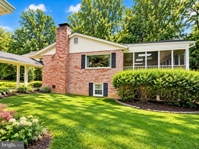 10800 KELLEY DR, Fairfax, VA 22030