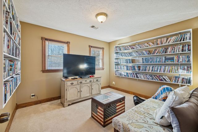 5205 SE Tater Peeler Rd, Lebanon, TN 37090