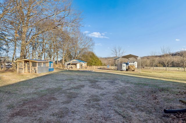 5205 SE Tater Peeler Rd, Lebanon, TN 37090
