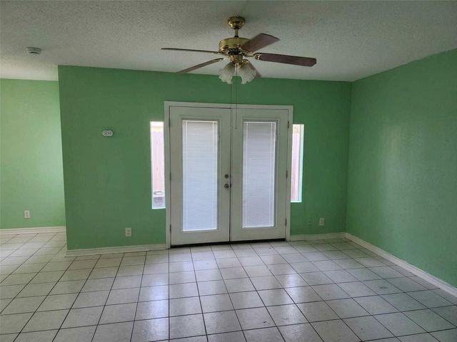 2600 Penny LN 116, Austin, TX 78757