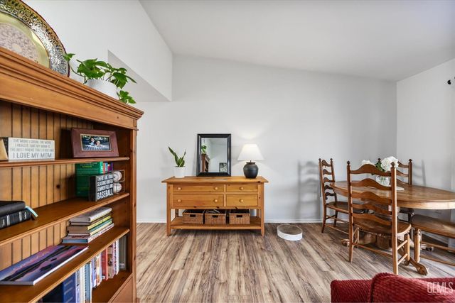 5804 Sundale Ave, Bakersfield, CA 93309