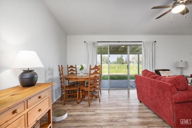 5804 Sundale Ave, Bakersfield, CA 93309