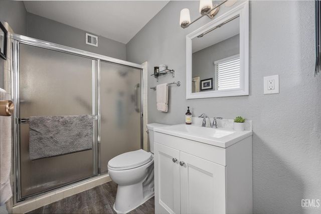 5804 Sundale Ave, Bakersfield, CA 93309