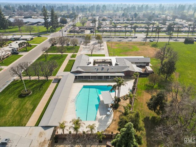 5804 Sundale Ave, Bakersfield, CA 93309