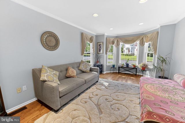 106 JULIAN DR E, Warwick, PA 18974