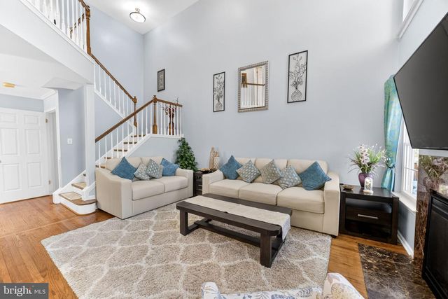 106 JULIAN DR E, Warwick, PA 18974