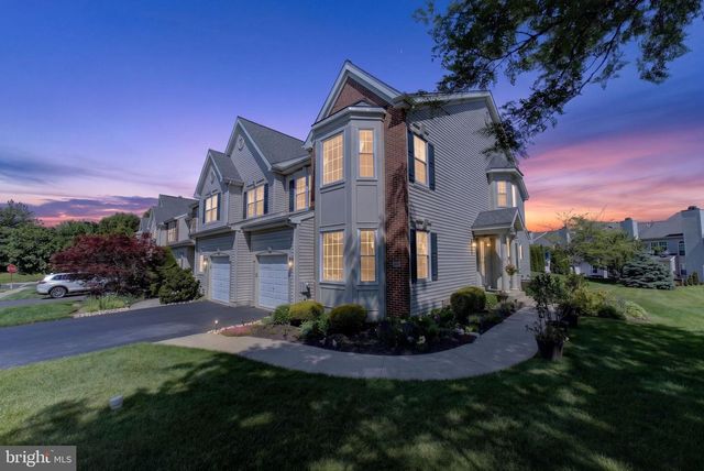 106 JULIAN DR E, Warwick, PA 18974