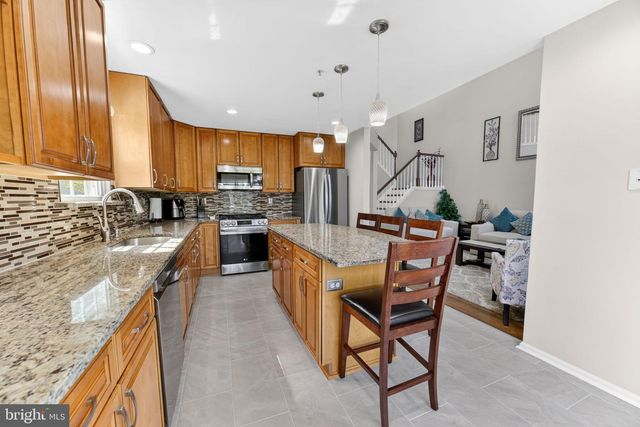 106 JULIAN DR E, Warwick, PA 18974